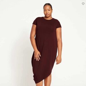 Universal Standard Iconic Geneva Dress. Black Cherry